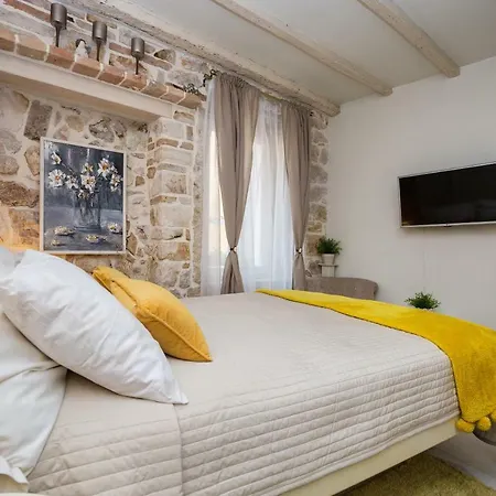 Yellow Flower * روفينج