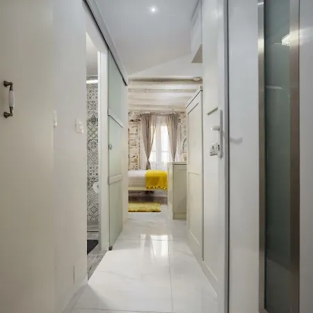 Yellow Flower روفينج